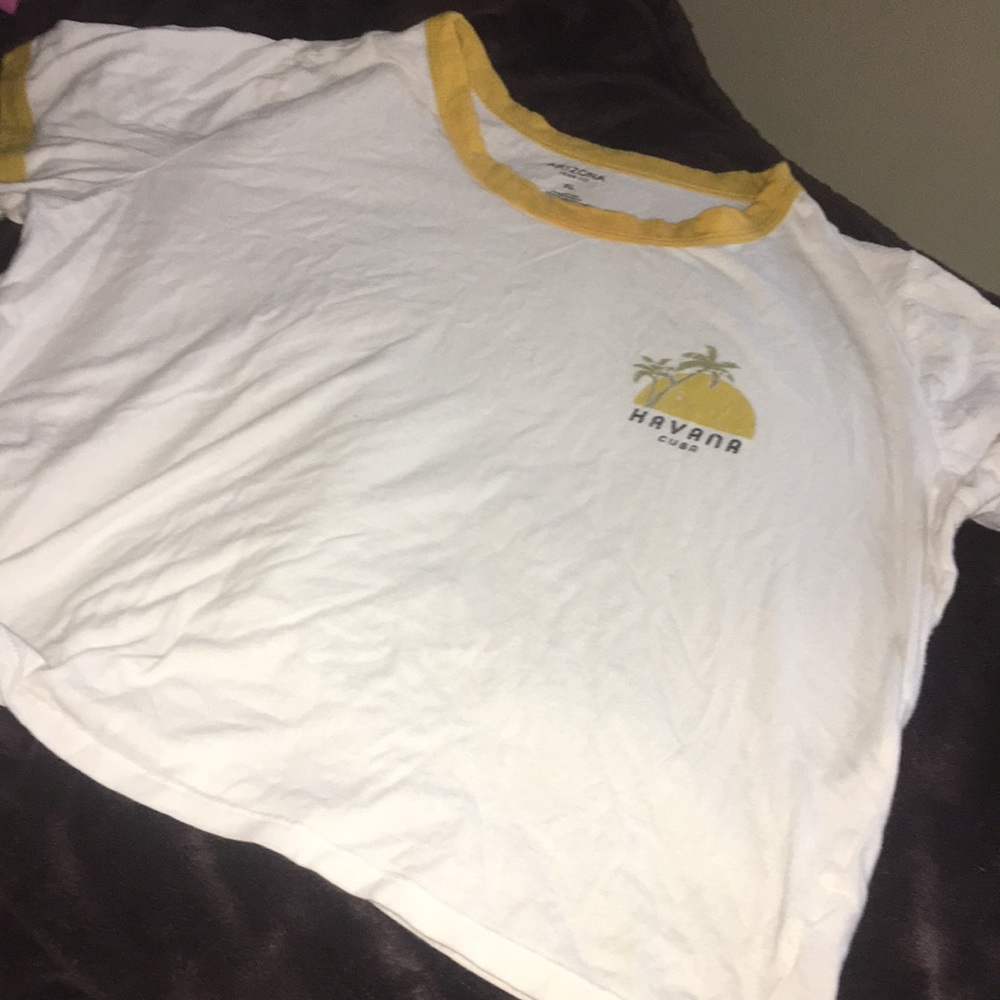XL Arizona Jean Co Crop Top Havana Cuba Tshirt with graphic on front and back